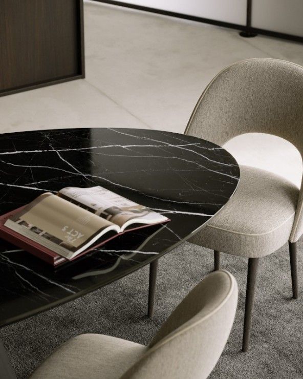 Amour Chair