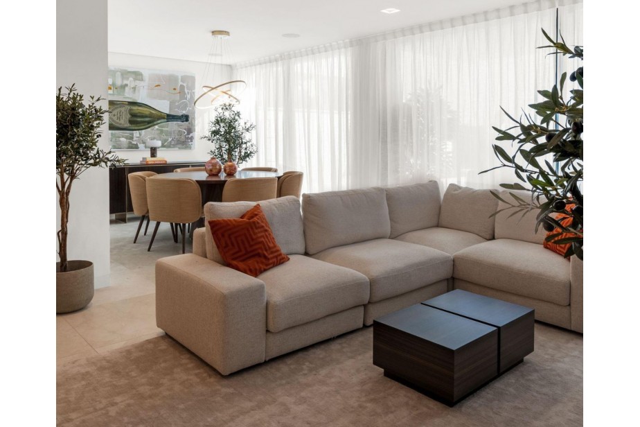 Laskasas' Timeless Elegance in FHome Interiors Palma de Mallorca Project: A Perfect Blend of Function and Beauty