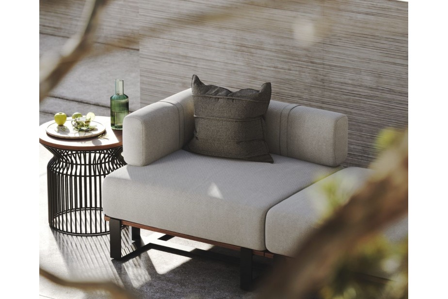 Beyond the Indoors: Curating Stylish and Functional Outdoor Spaces