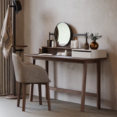 Clyde Chair
